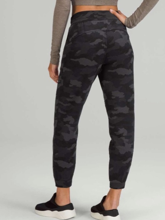 lululemon athletica Pants - Lululemon Scuba High-Rise Jogger
7/8 Length Heritage 365 Camo Deep Coal Multi